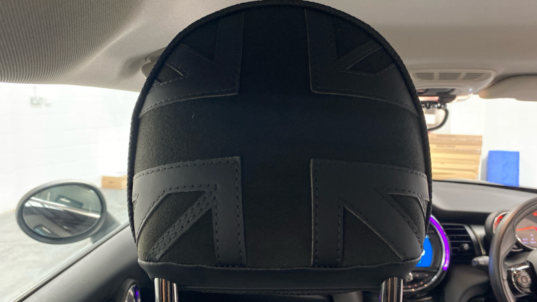 MINI Hatchback 1.5 Cooper Exclusive II 3dr Petrol Hatchback